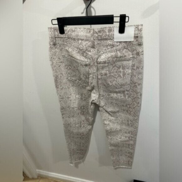 NWOT-Denim Forum Lola High Rise Skinny Crop Snake PrintJeans - Picture 4 of 10